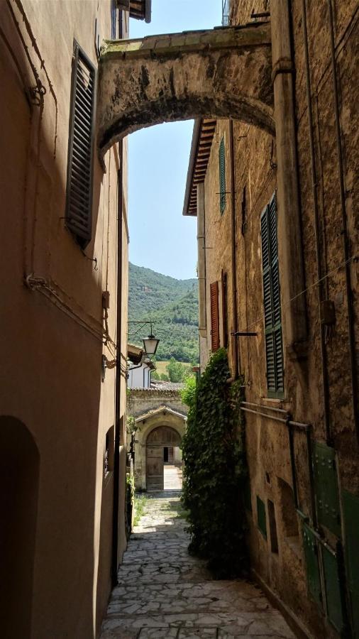 شقة Non Ditelo Al Duca - Belvedere Sant'Angelo سبوليتو المظهر الخارجي الصورة