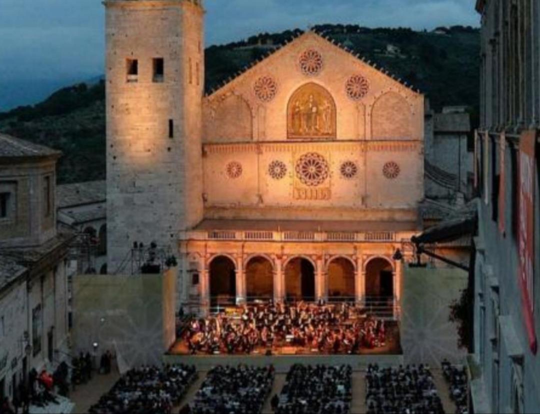 شقة Non Ditelo Al Duca - Belvedere Sant'Angelo سبوليتو المظهر الخارجي الصورة